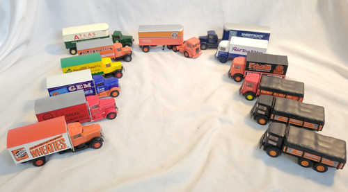 Mixed lot vintage hartoy - of,