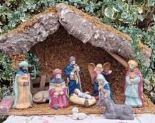 Traditional Christmas Nativity Set & 10 Detailed Figures Ceramic Boxed Vintage 