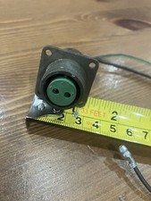 LAND ROVER SERIES 3 MILITARY ELECTRICAL CONNECTOR SOCKET 2 PIN MALE WITH CAP