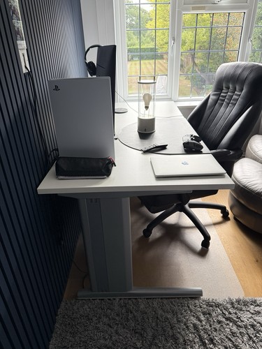 Large white office - office, desk