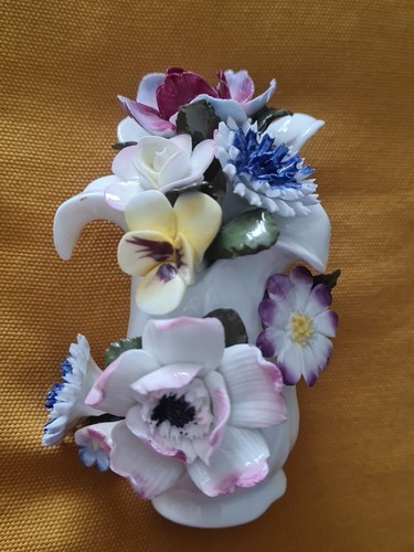 Stunning royal doulton - vase, of
