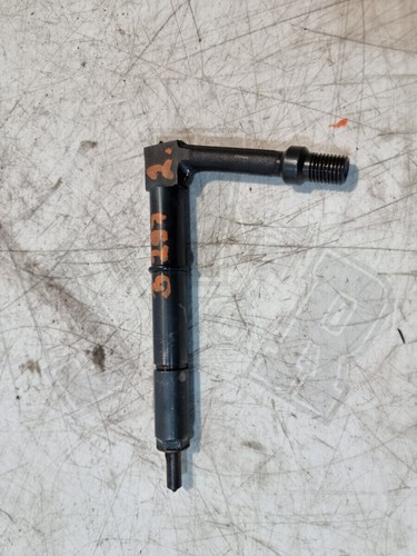 Nissan navara fuel injector - nissan,