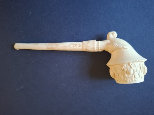 Antique clay pipe - antique, pipe.