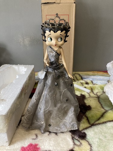 Betty boop collectable queen - boop,