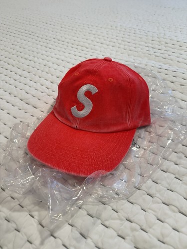Supreme pigment coated logo - supreme,