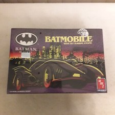 AMT Ertl 6650 1:25 Scale Batman Returns Batmobile Model Kit