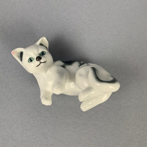 Playful cat figure - playful,