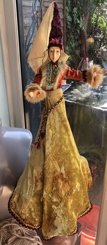 Chada half doll with wire - half, cage