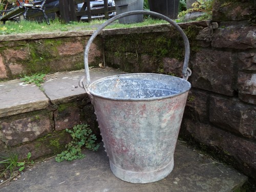 Fire bucket galvanized heavy - galvanized,