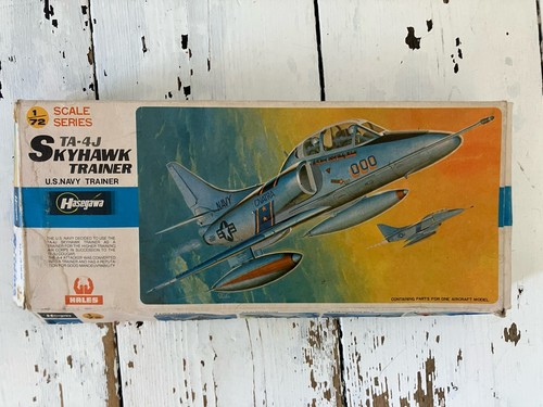 Hasegawa 4j skyhawk - 1/72,