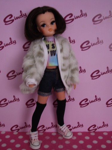 Sindy vintage doll - sindy, brunette
