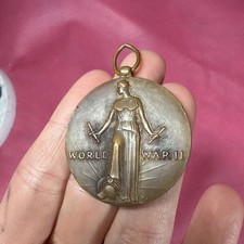 WW2 II Lady Liberty Medal