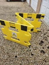 3 Wall Collapsible Folding Safety Barrier | Yellow Hazard Gate | Trade Barrier