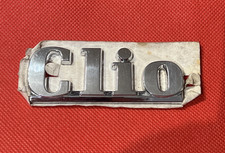 RENAULT CLIO - VINTAGE  CAR BADGE / EMBLEM - 85 X 32  MM