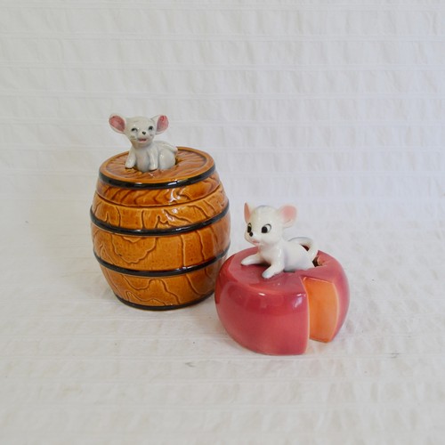 Vintage kitsch mouse - mouse, barrel