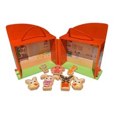 Bing Bunny Wooden House Carry Handle Toy 7 Figures