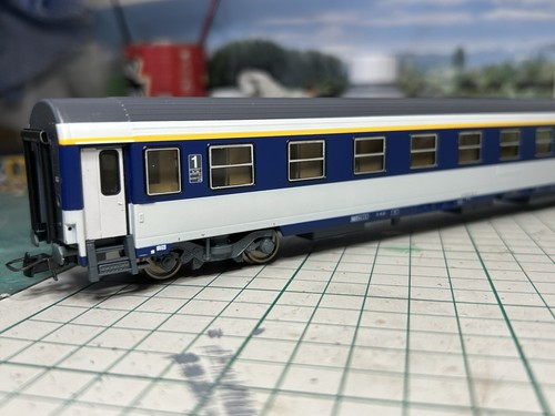 Roco sleeping coach corail 1st - roco,