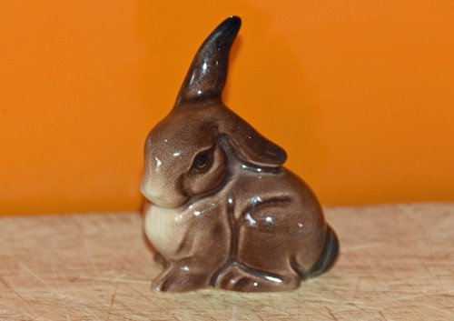 Beswick rabbit figure 826 - ,