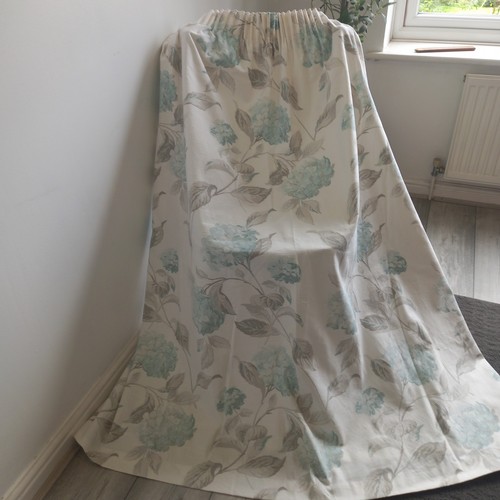 Beautiful laura ashley - laura,