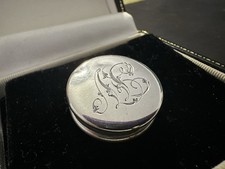 Antique Tactile Solid Sterling Silver Patch Box Gilt Interior Chester 1908 *4g*