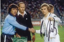 Modern HAND SIGNED 6x4 Photo : WEST GERMANY 1979 BERNARD DIETZ (923)