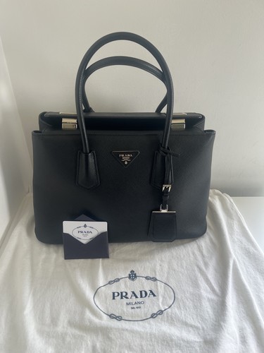 Prada saffiano cuir - prada, turnlock