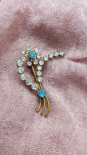 Vintage 1940s wire flower