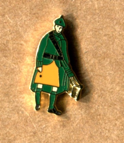 Irish guards piper lapel badge - guards,