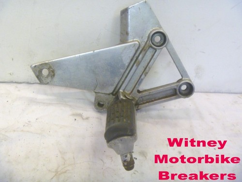 Honda front footrest hanger - front,