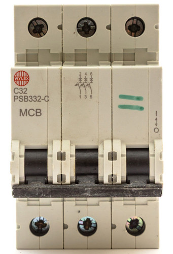 Wylex amp 32a c32 - 32a, curve