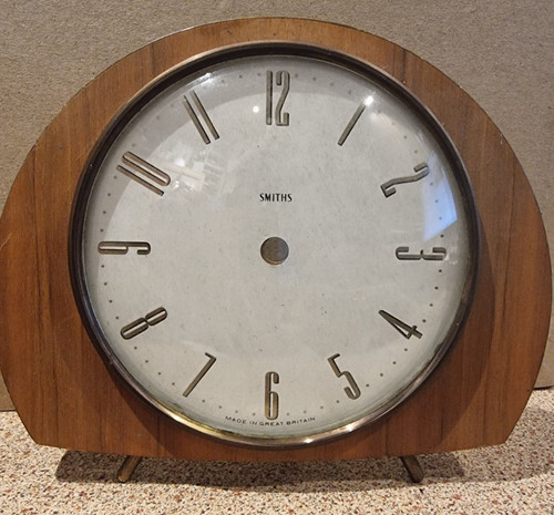 Vintage smiths 1960 mantle - vintage,