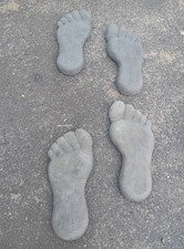 Concrete feet stepping stones - feet,