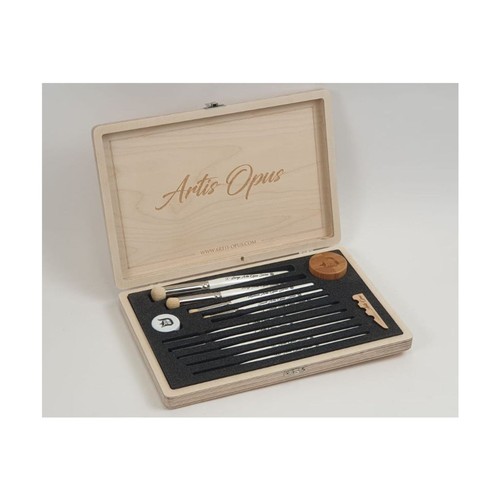 Artis Opus Paint Brushes D and