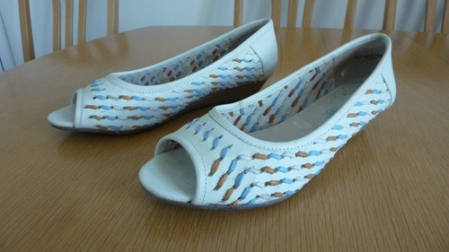 Ladies cream casual shoes size - shoes,