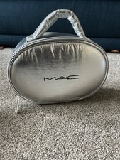MAC Metallic Silver Make Up