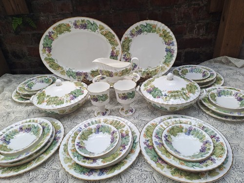 Royal worcester vine - worcester,