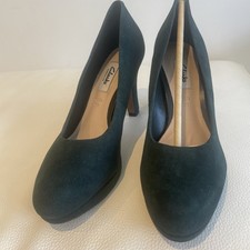 Clark’s Women’s Green Suede Court Shoes Size 51/2 E Fitting