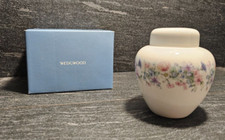 Wedgewood - Bone China -