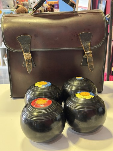 Set lawn bowls - set, of