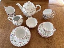 Johnson Brothers summer Chintz 6 place  China Tea set