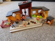 PLAYMOBIL LARGE VET SET (Animal Hospital,People,Accessories) 