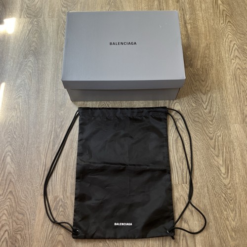 Balenciaga large grey shoe - large,