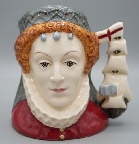 Lovely vintage royal doulton - lovely,