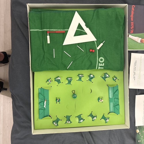 Subbuteo cricket set - subbuteo, club