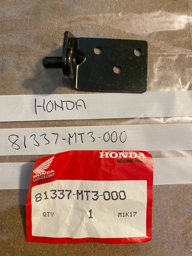 Honda saddlebag pannier hinge