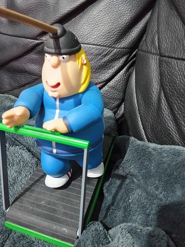 Family guy figures - family,
