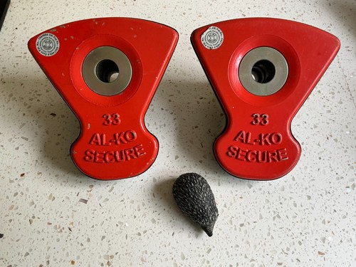 Pair alko wheel lock - of,