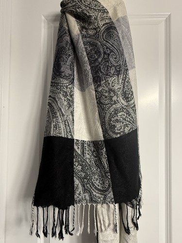 Paisley checkered pashmina - paisley,