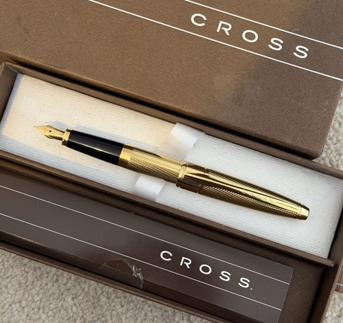 Cross apogee diamond cut - cross,