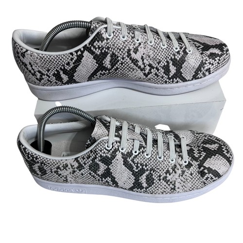 Adidas hyke size python - hyke,